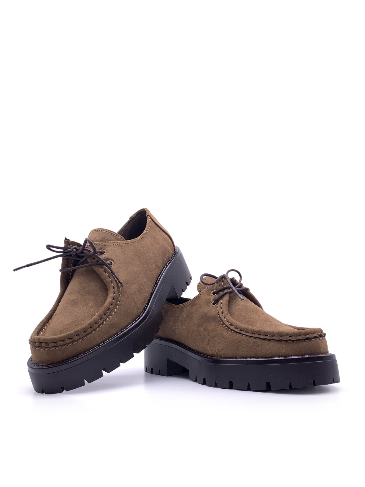 AFRODITE - Mocassini in camoscio con fondo a carrarmato