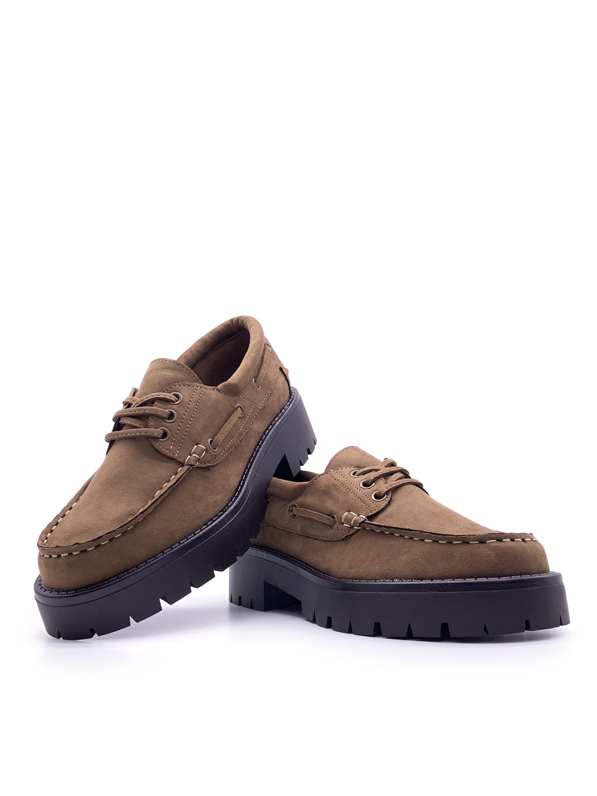 CLARINDA - Mocassini in camoscio con fondo a carrarmato