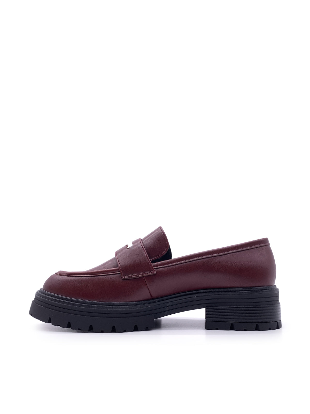 CONSUELO - Mocassini in ecopelle con fondo a carrarmato