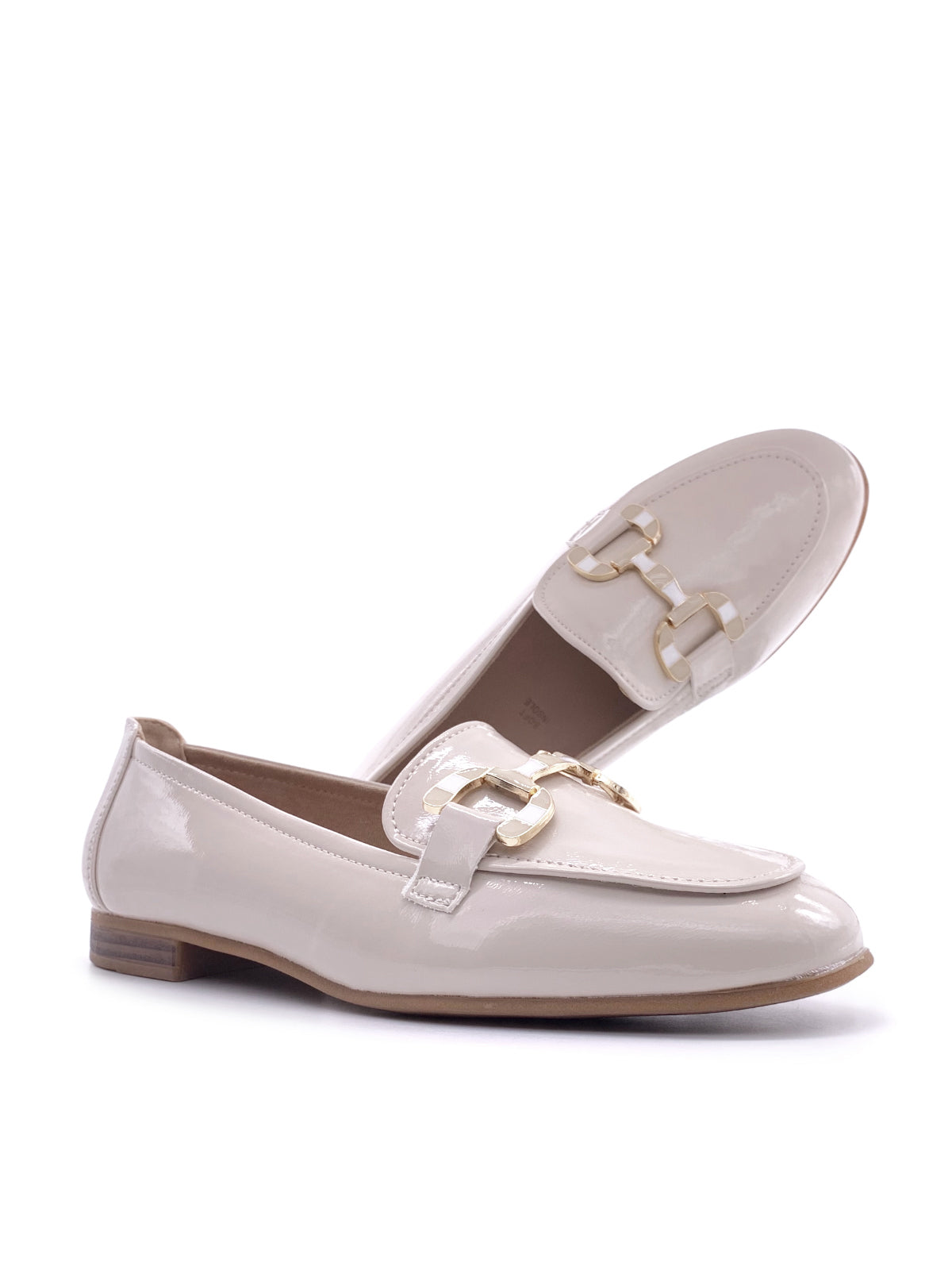 KARA - Mocassini in vernice con morsetto decorativo